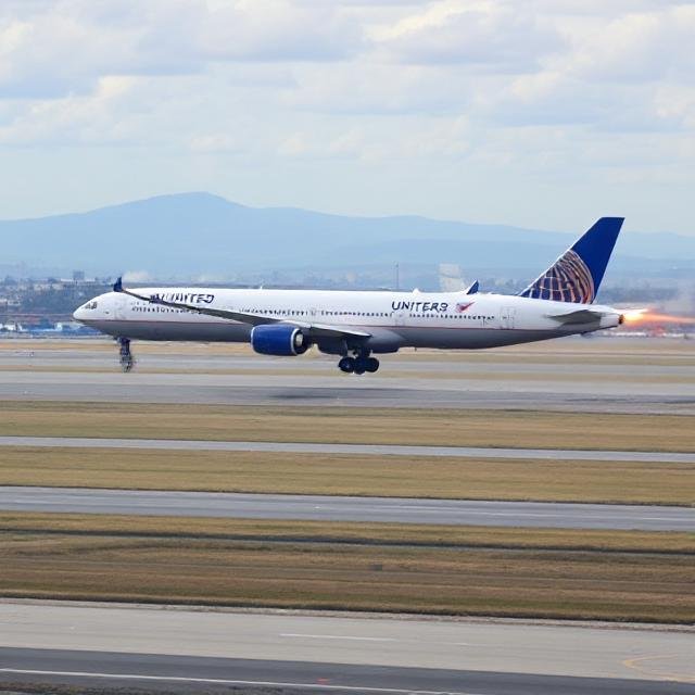 United Airlines Flight UA770 Emergency Diversion